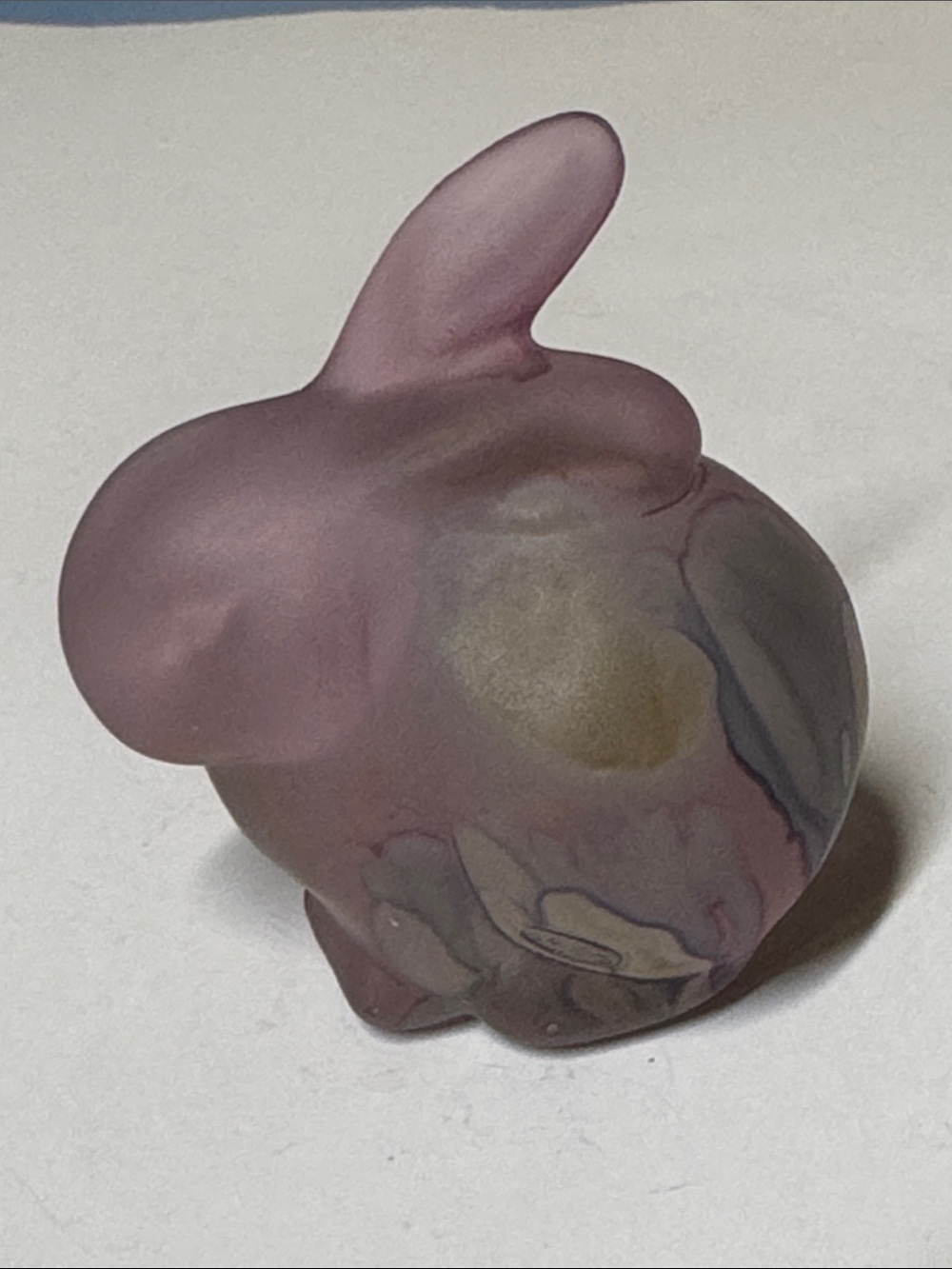 FENTON Art Glass Rueven Collection bunny rabbit 3.75” tall